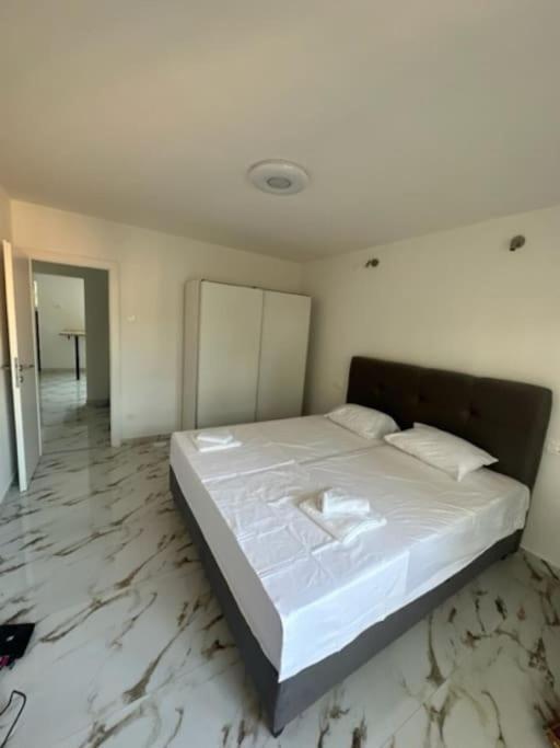 Apartment Quinn Teuta In Split
