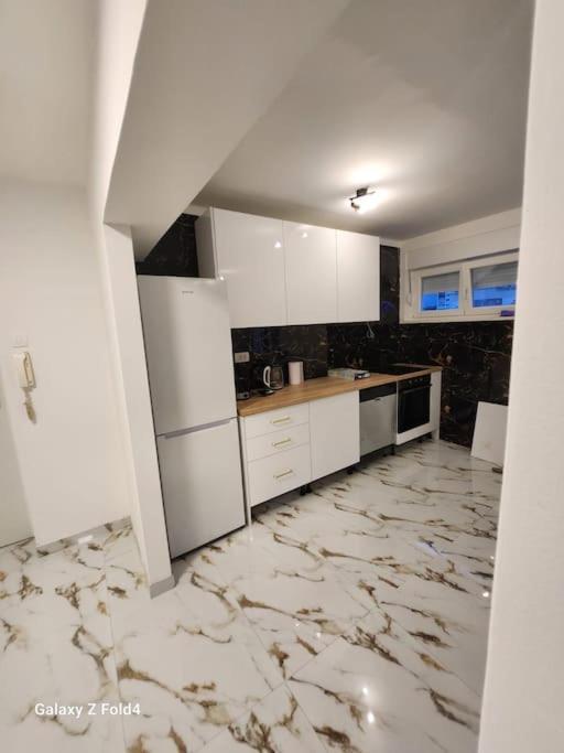 Apartment Quinn Teuta In Split