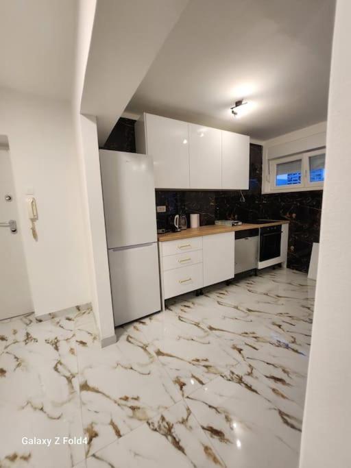 Apartment Quinn Teuta In