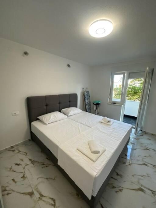Apartment Quinn Teuta In Split