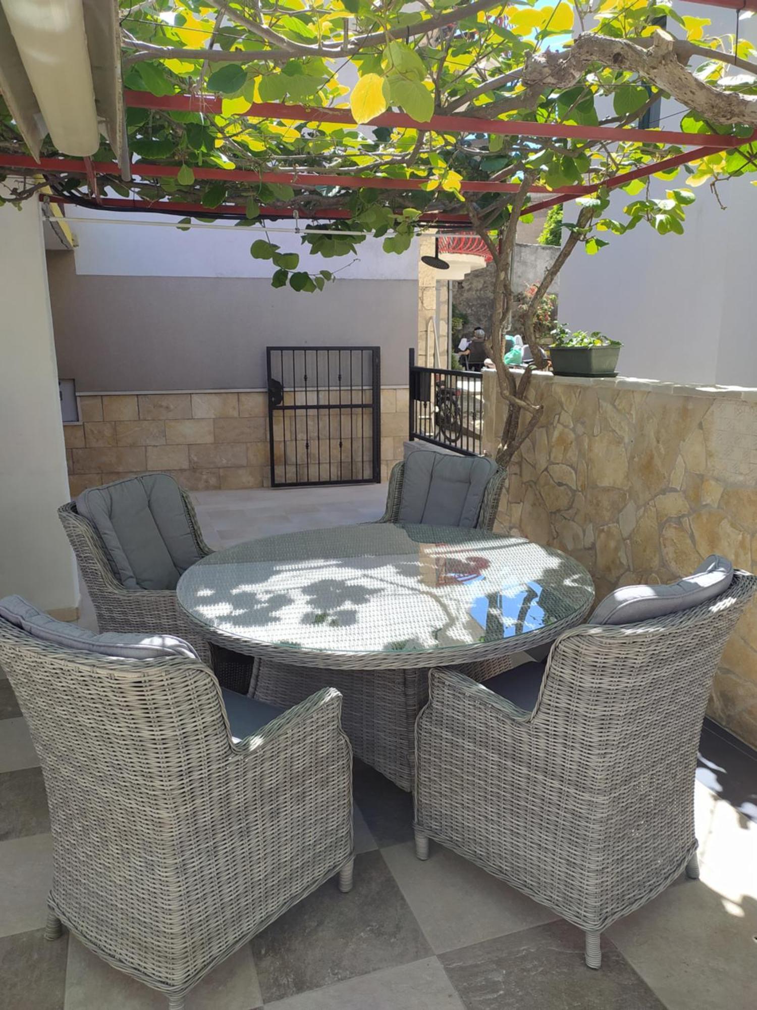 Apartman Dvor *