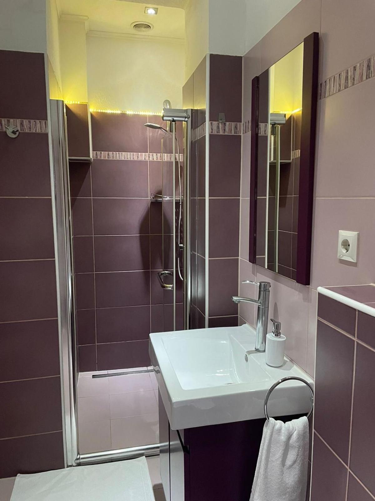 George Apartment, Renovated 2024, Downtown Apartamento Split