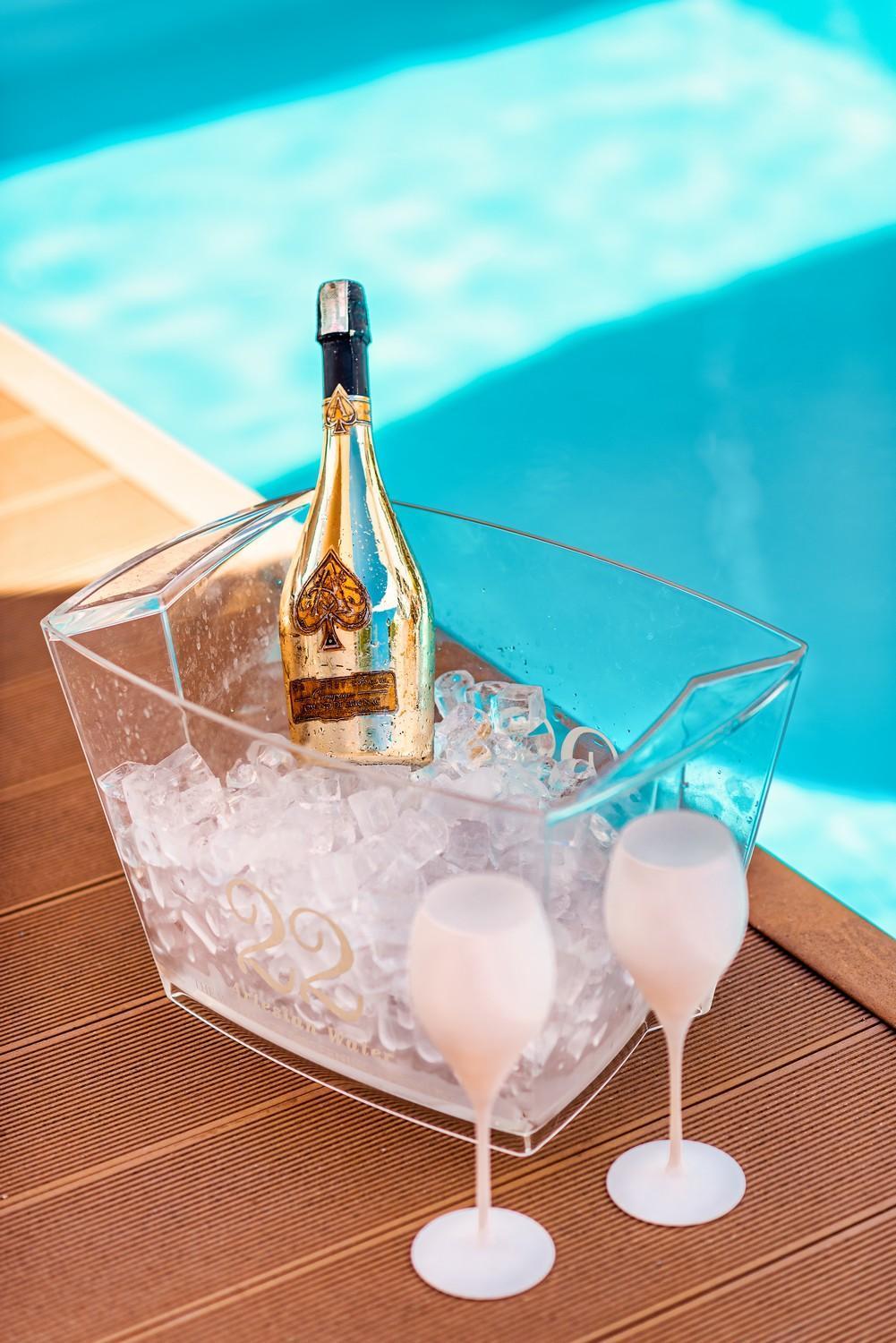 Evala Luxury With Pool And Garden