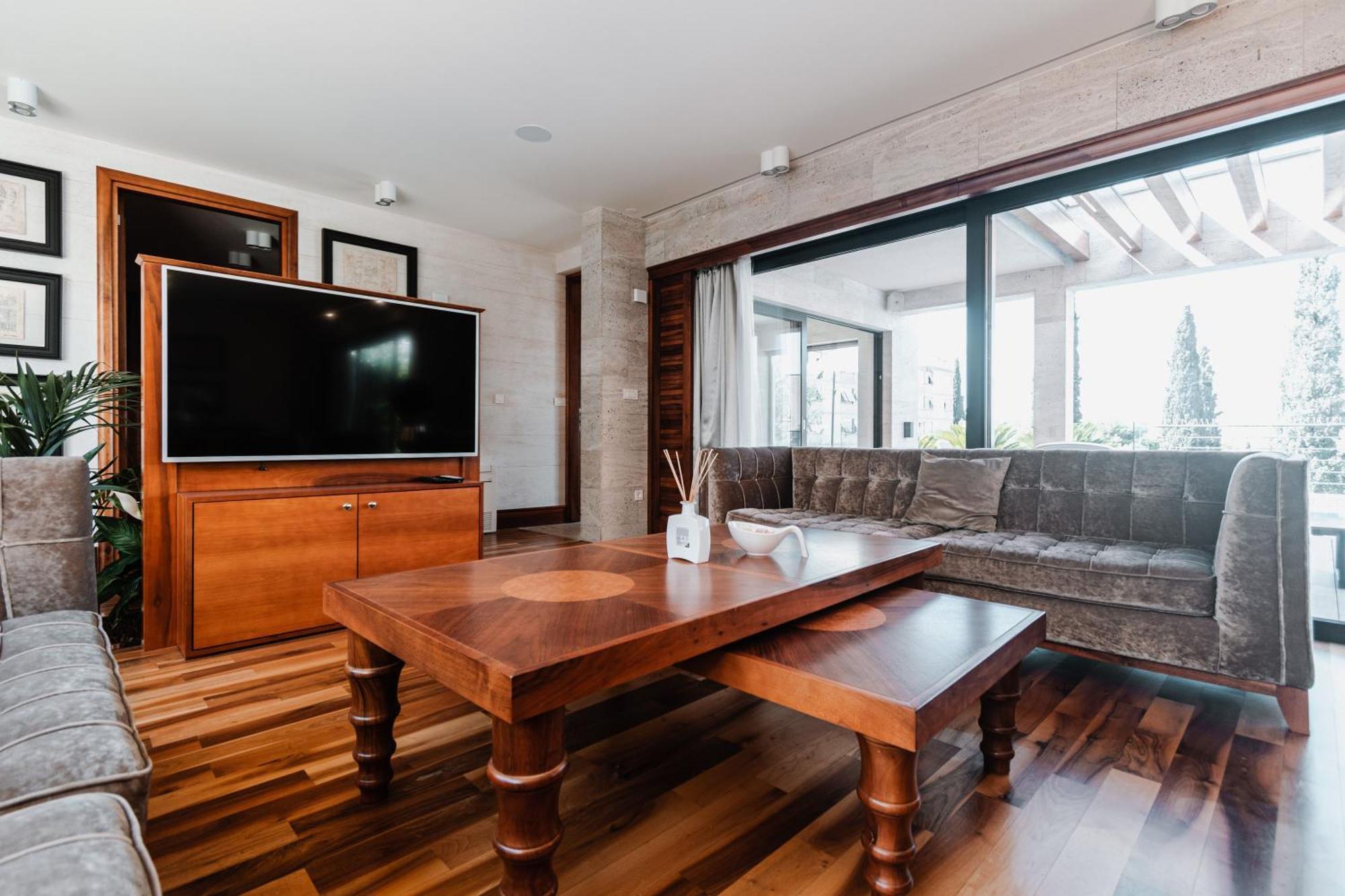Penthouse Vinci Apartment *