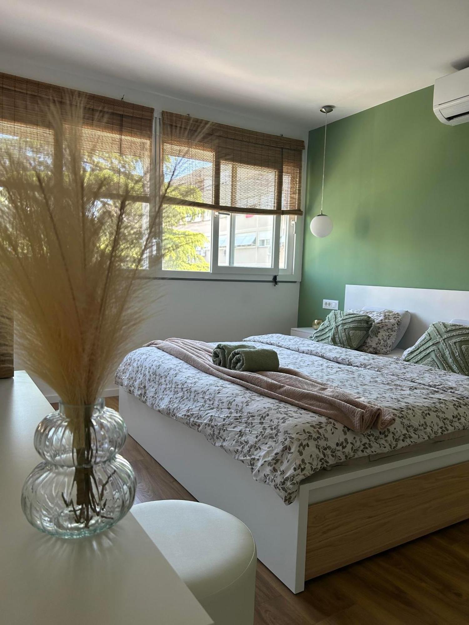 Sammy's Place - Cozy For Two With Abundant Sunlight And Natural Vibes Split