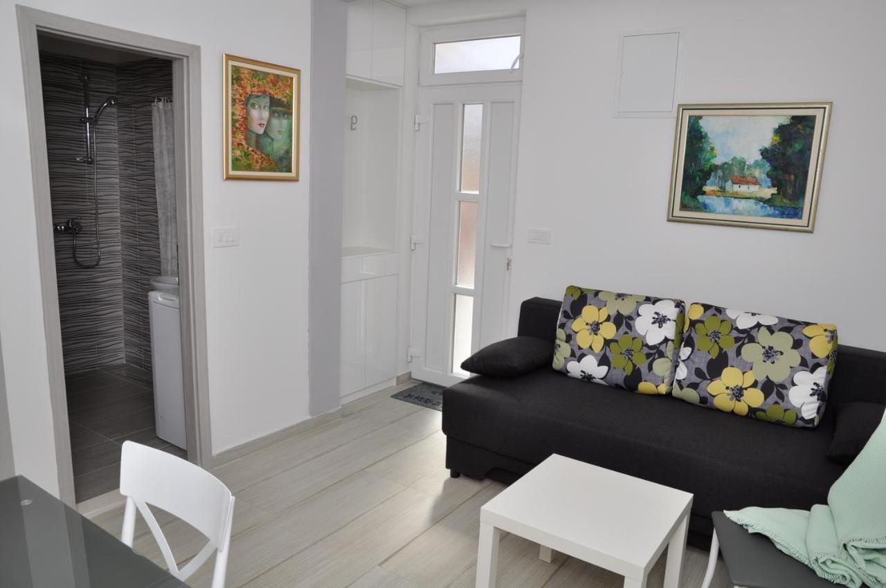 Bart Apartment *