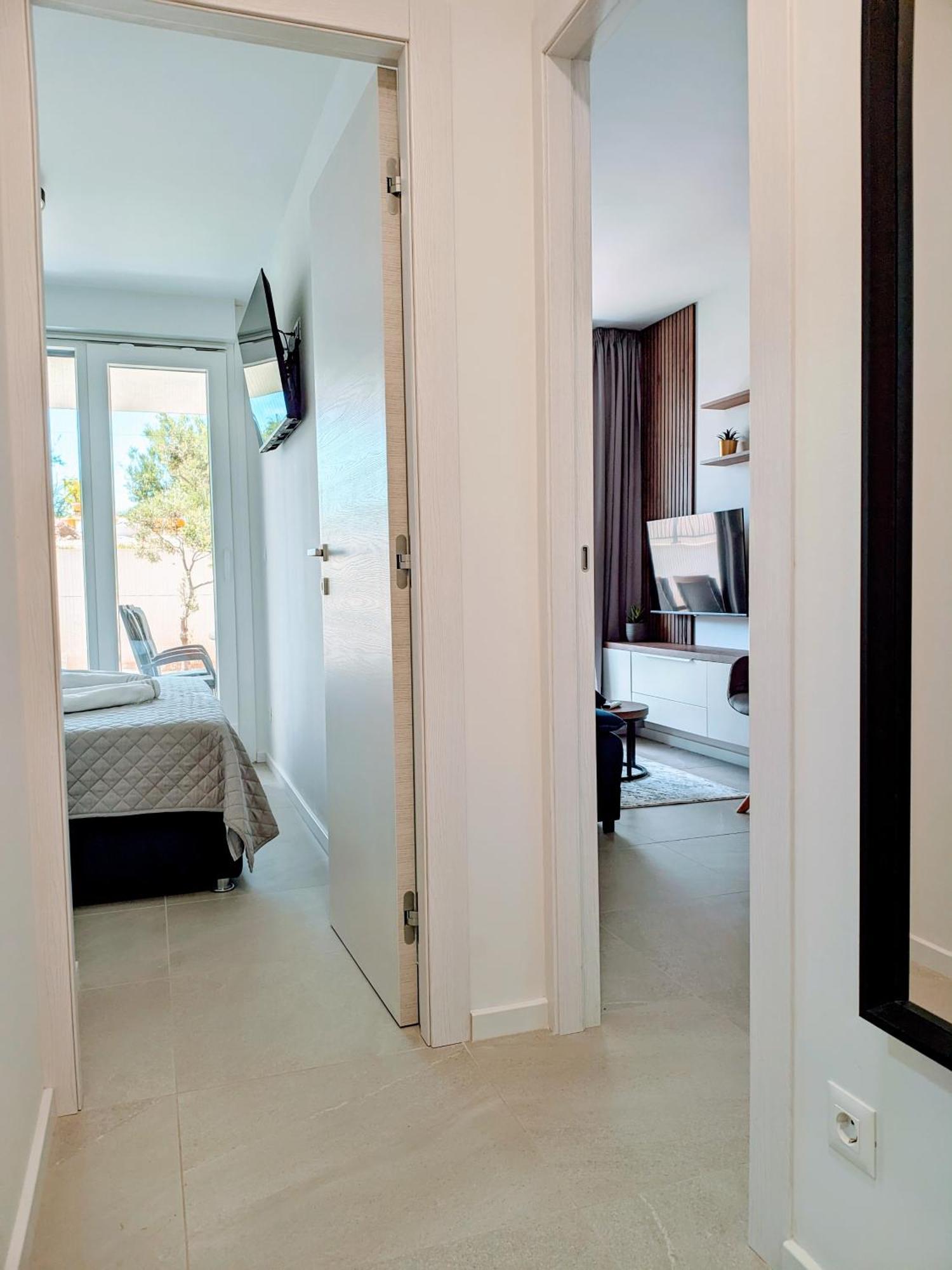 Apartment Design Split