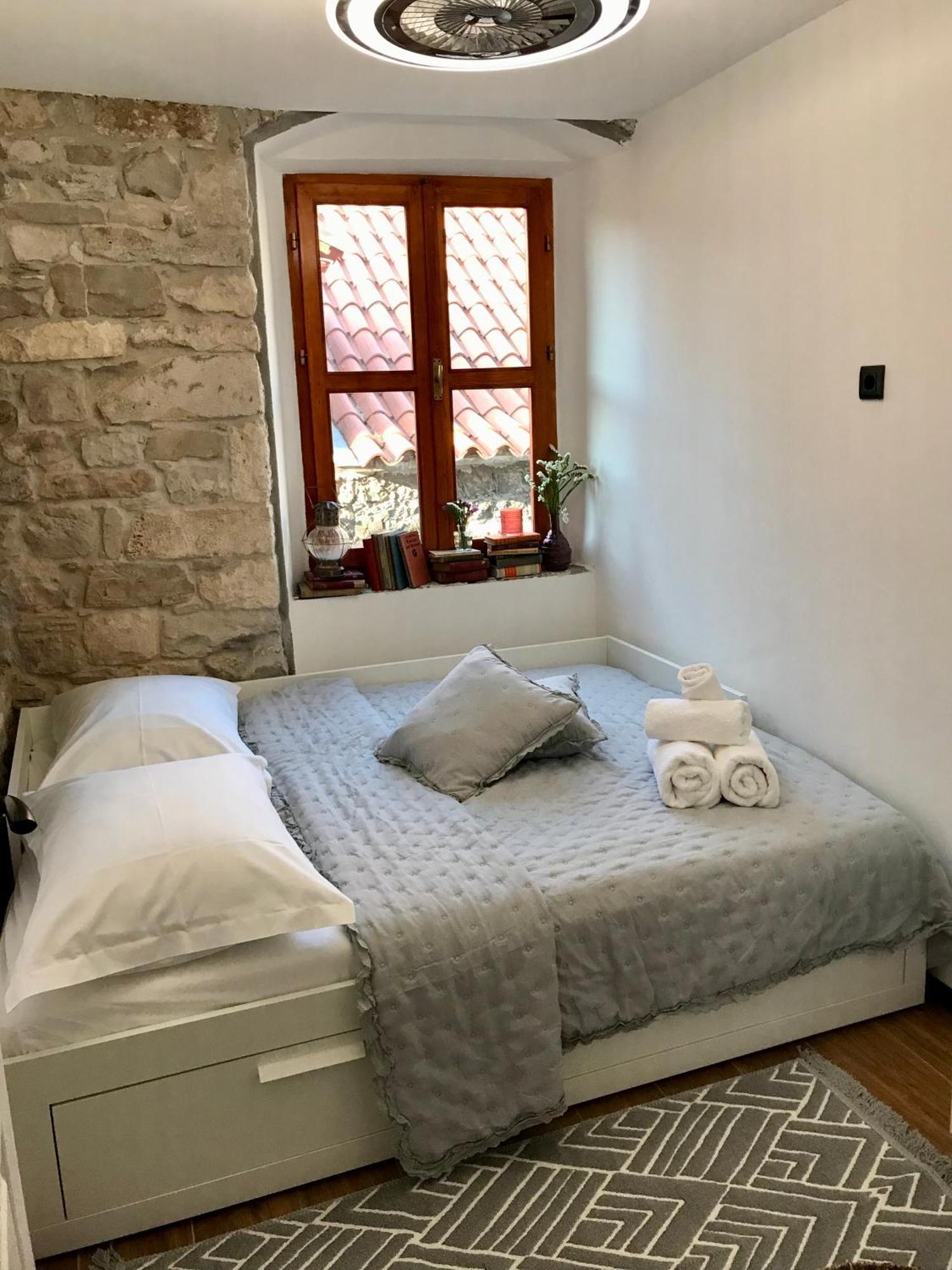 Centar Diocletian's Palace Apartment Split