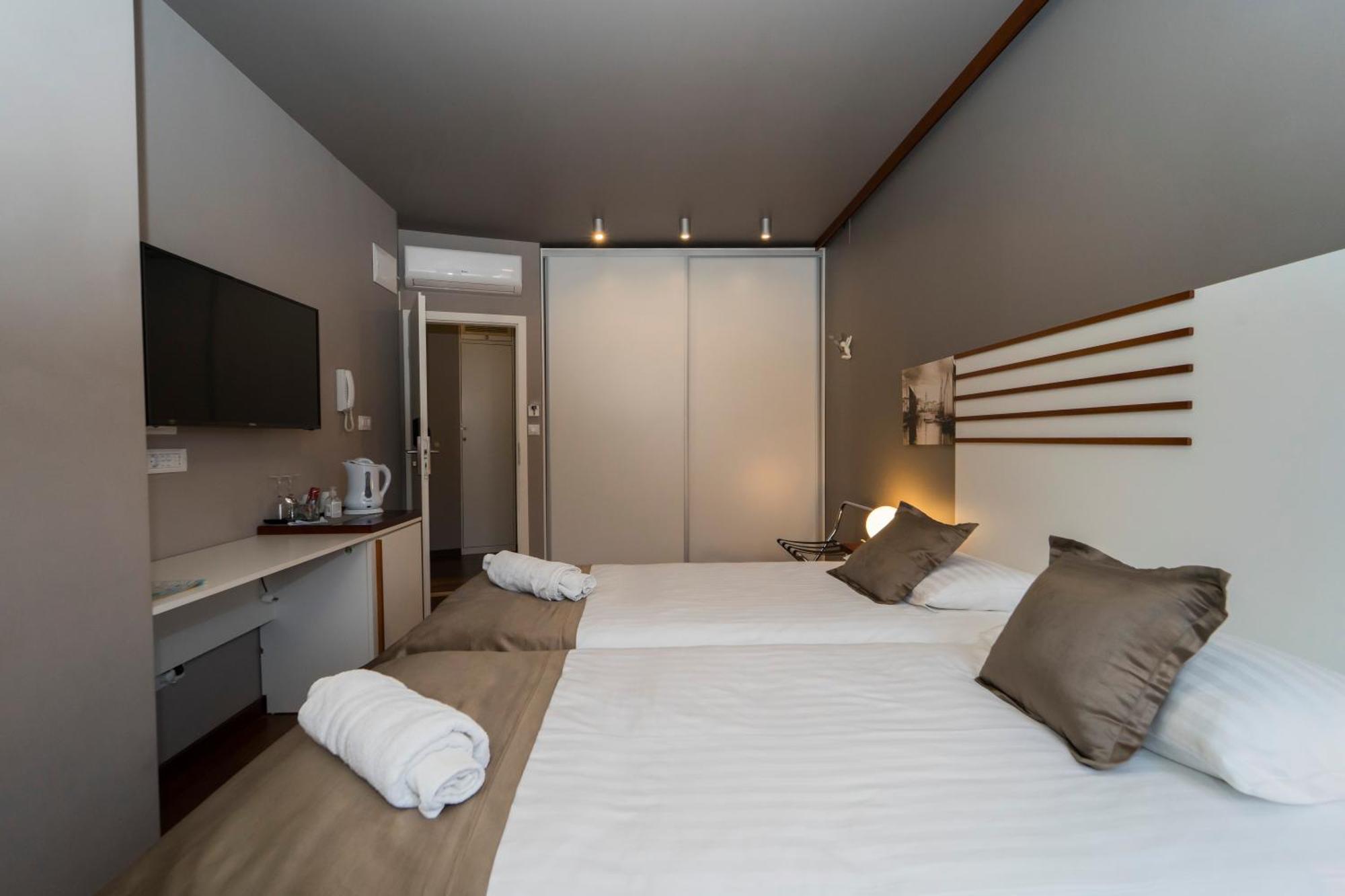 Guest house Luxury Silente Bacvice 1