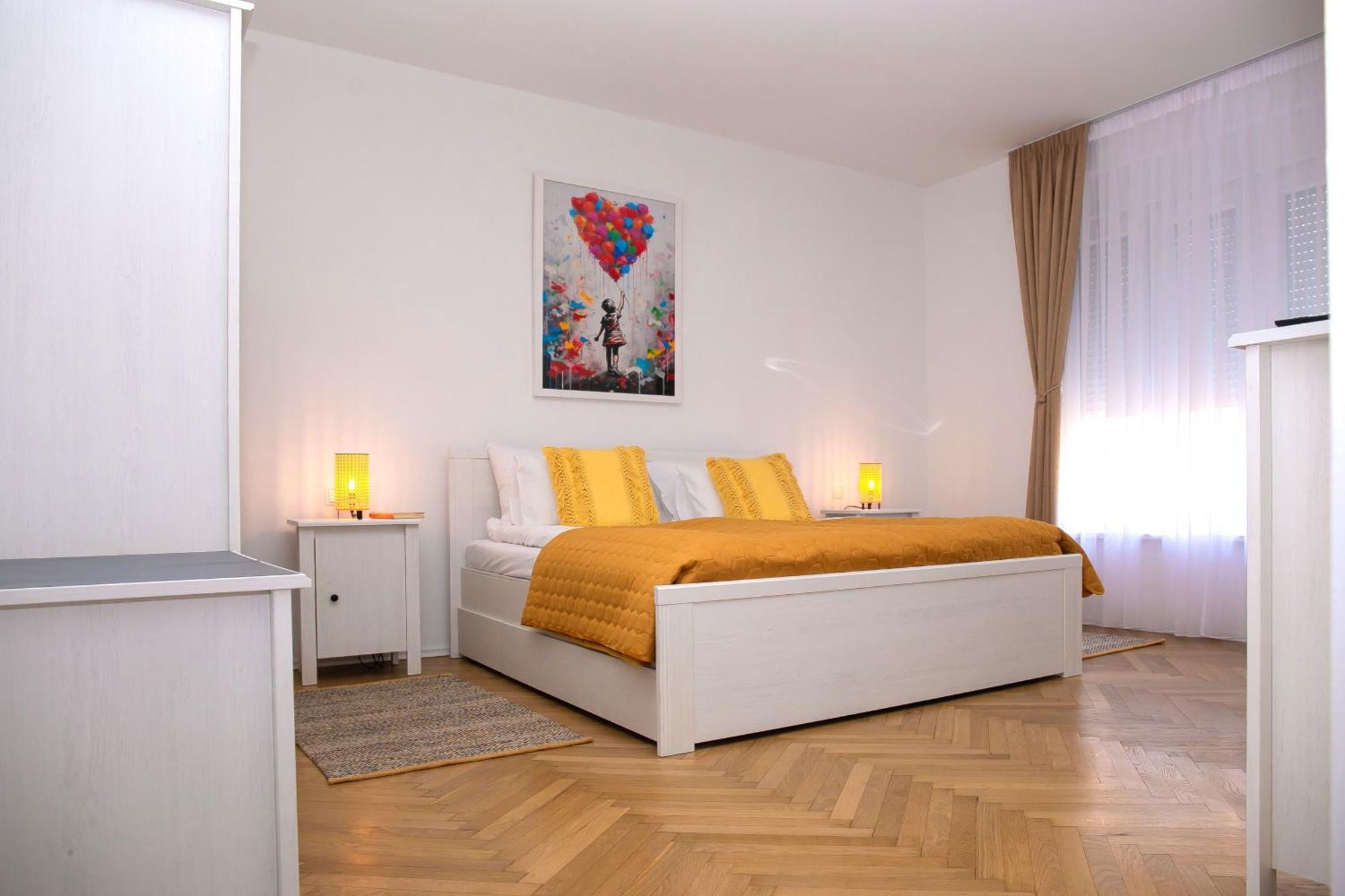 Marela Apartment Split