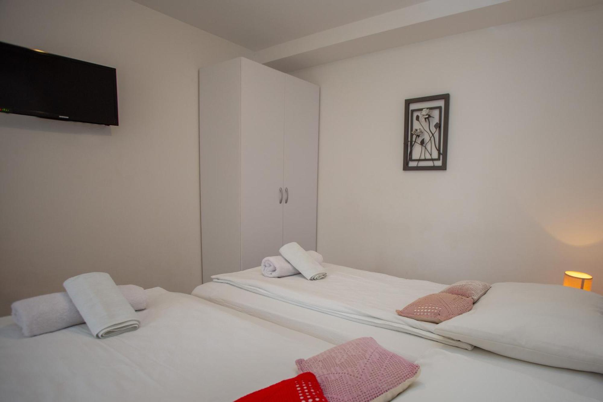 Downtown Private * Split