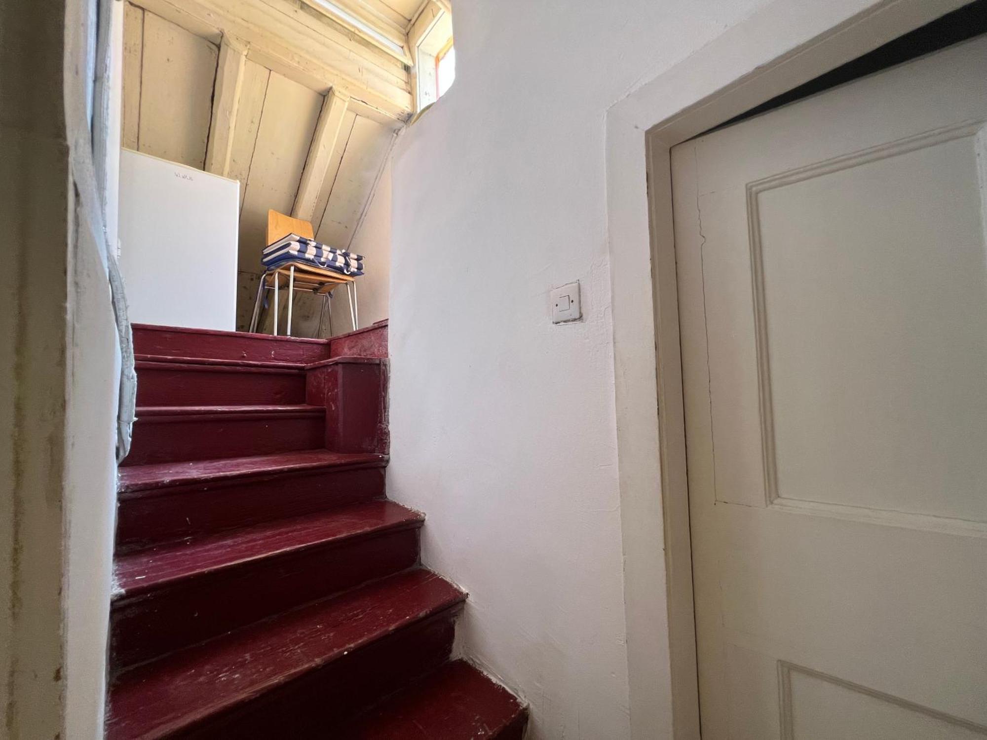 Old Town Apartment *