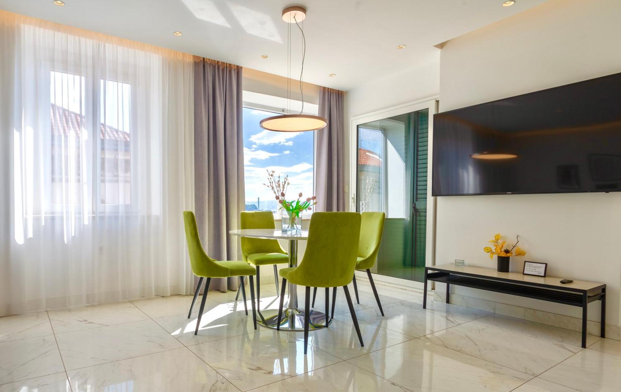 Apartments & Rooms Graso *