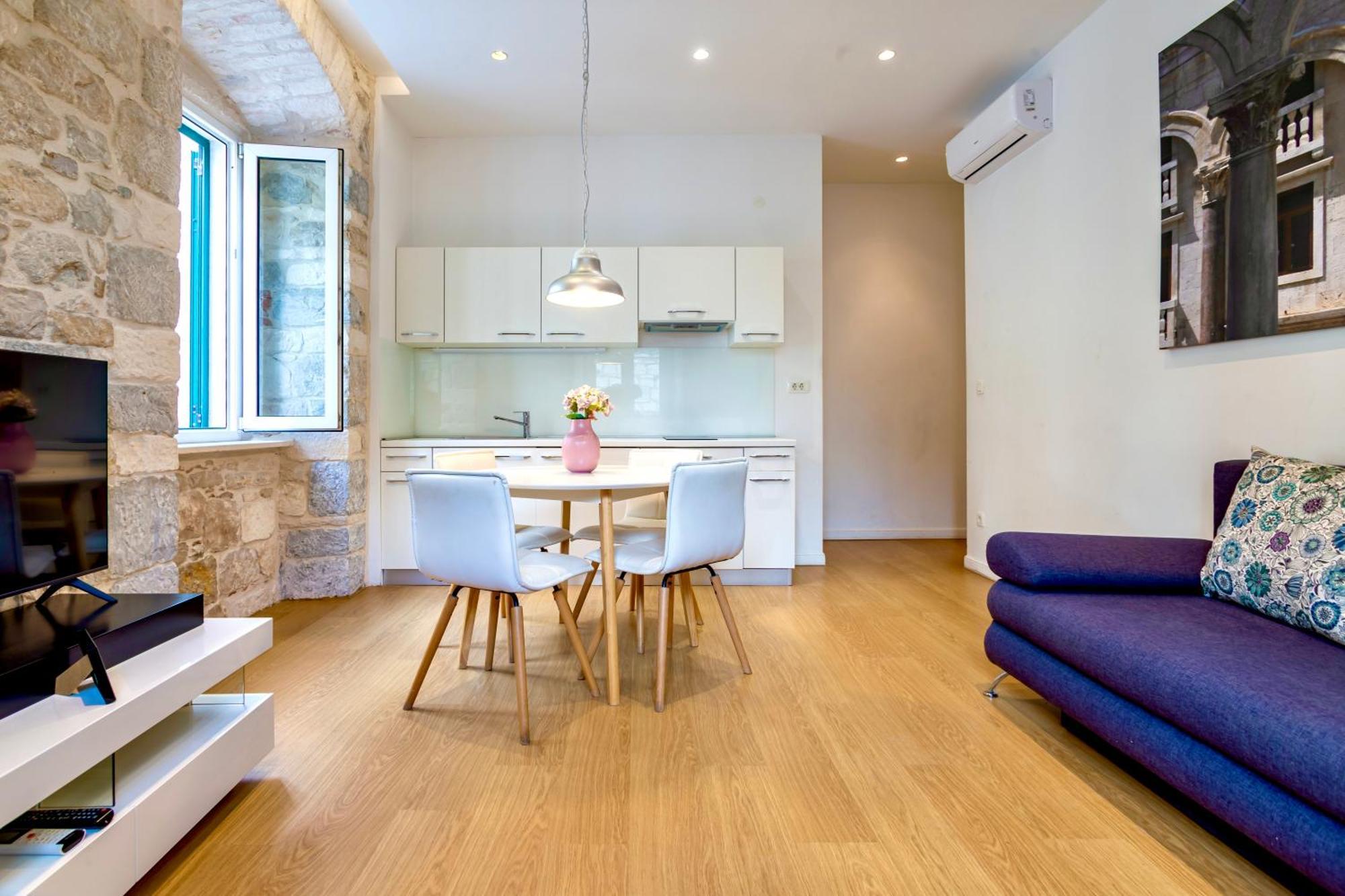 Apartments & Rooms Graso Apartment Split
