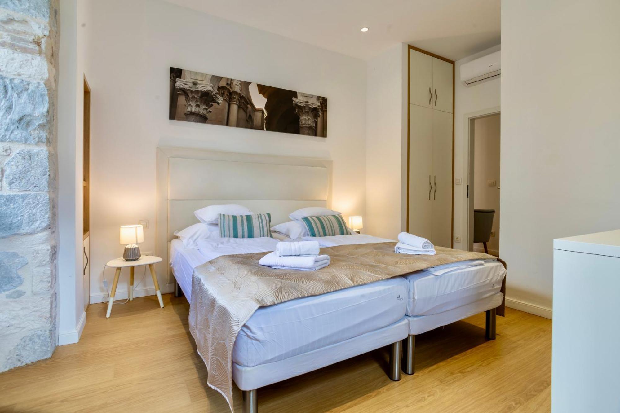 Apartments & Rooms Graso * Split