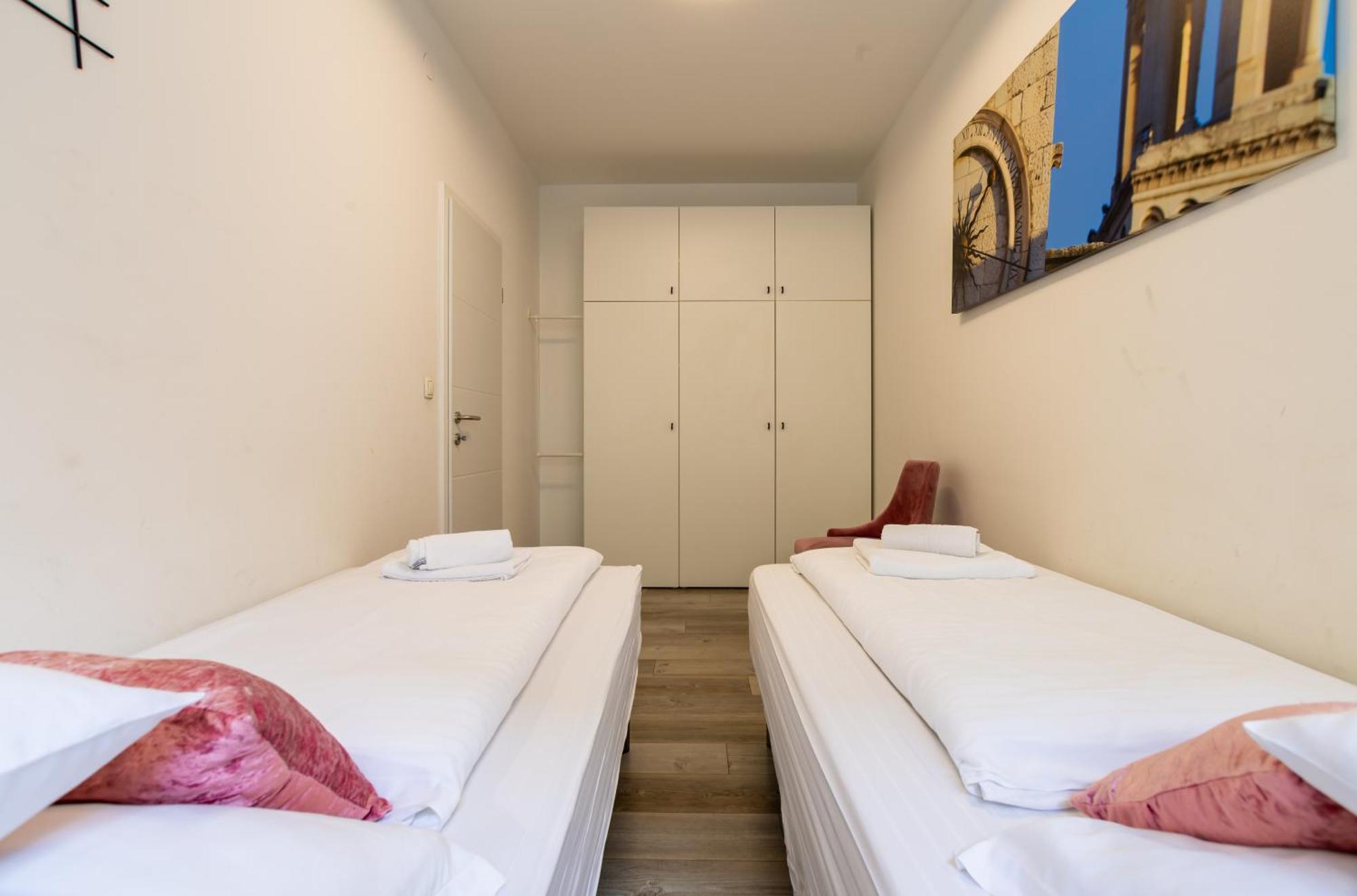 Apartments & Rooms Graso * Split