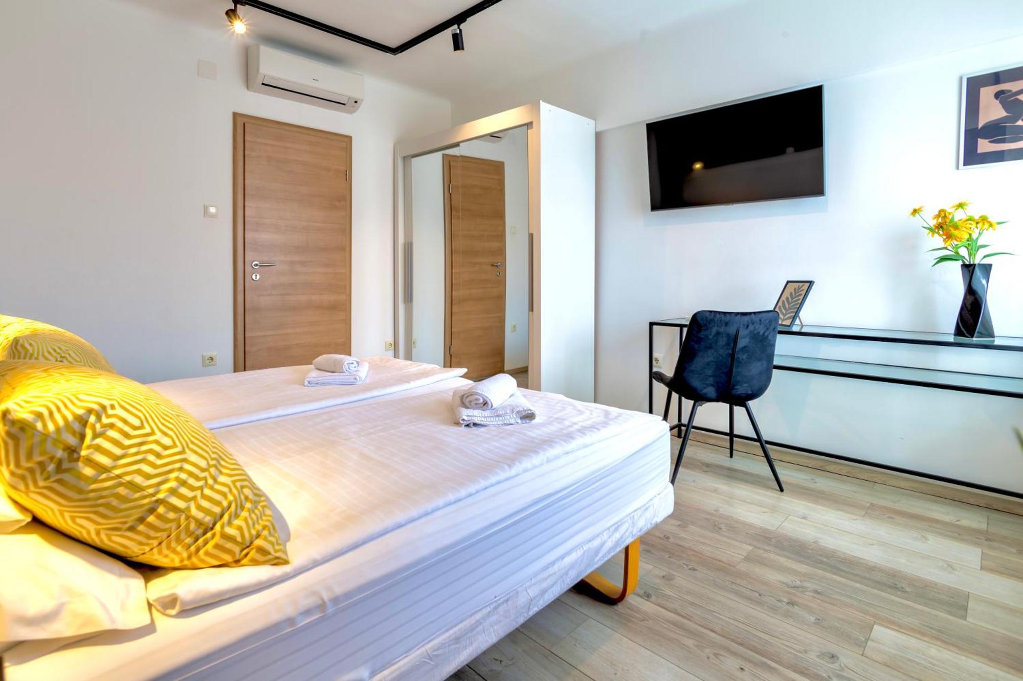 Apartments & Rooms Graso Apartment Split
