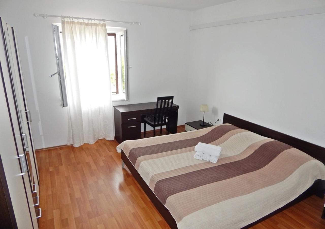 Apartment Rooms&apartments Star Split