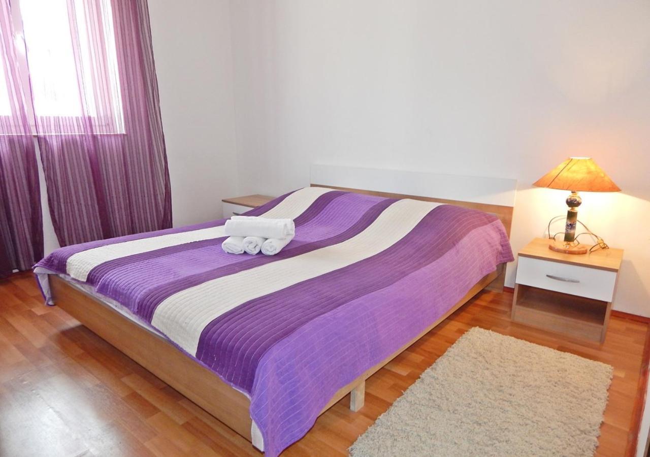 Apartment Rooms&apartments Star