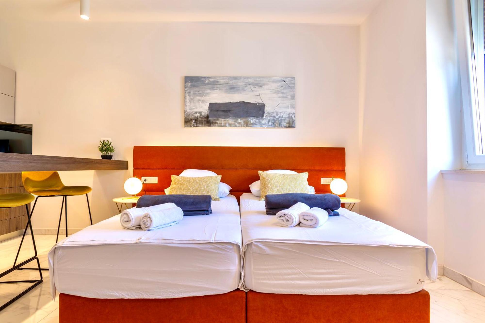 Apartments & Rooms Graso * Split