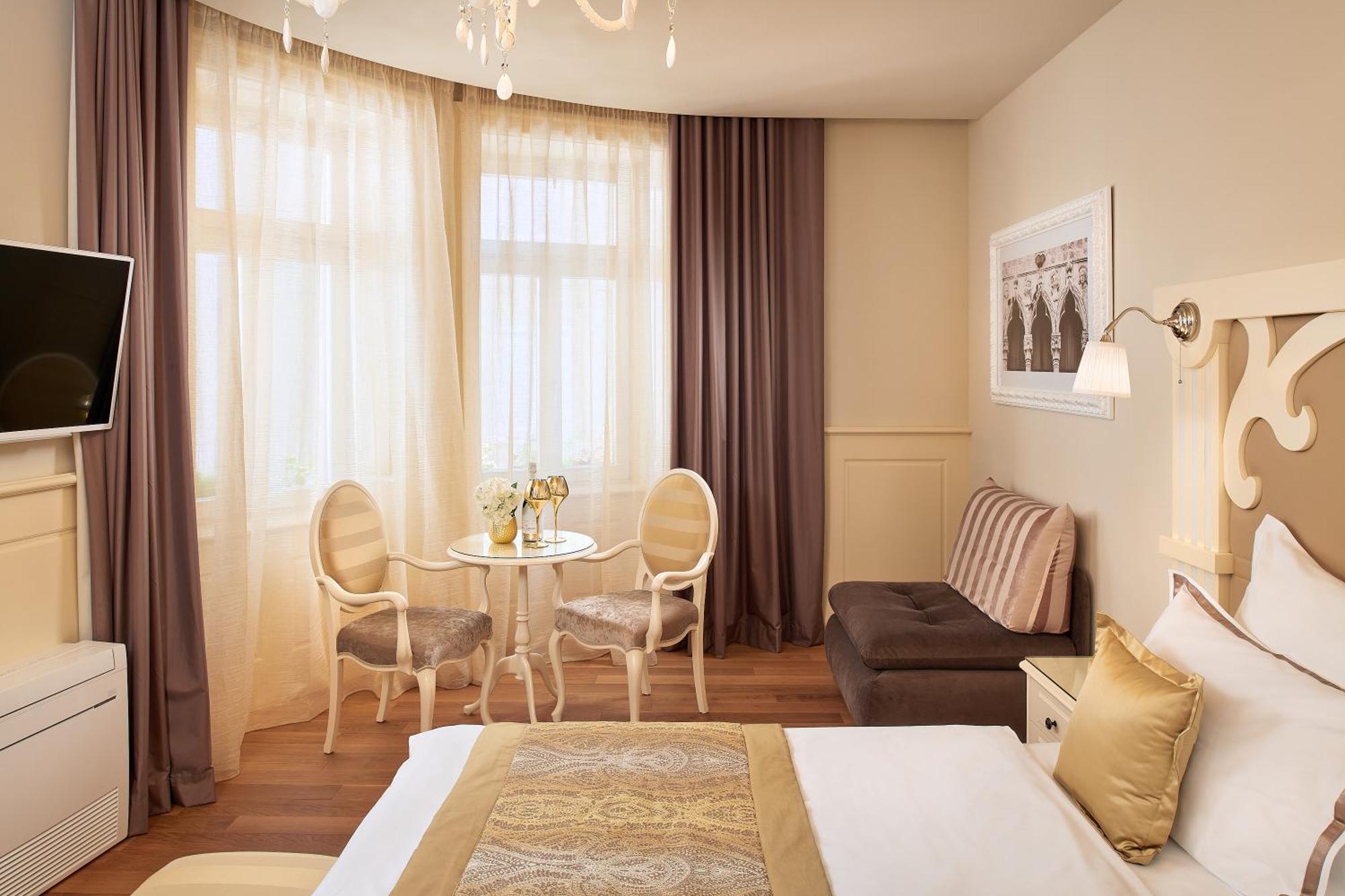 Piazza Heritage 4* Split