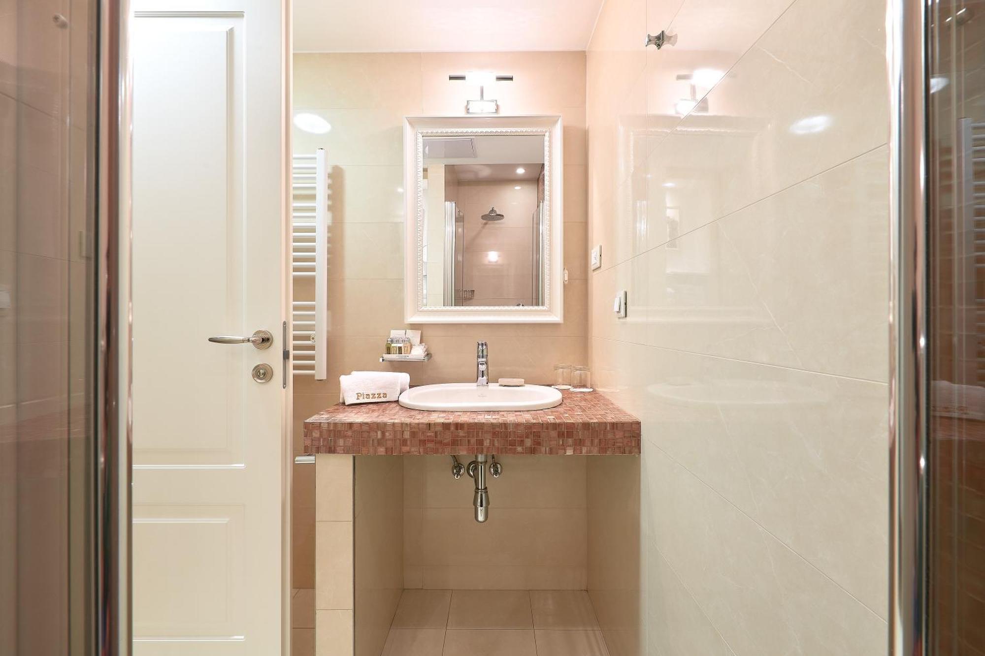 Piazza Heritage Hotel 4*