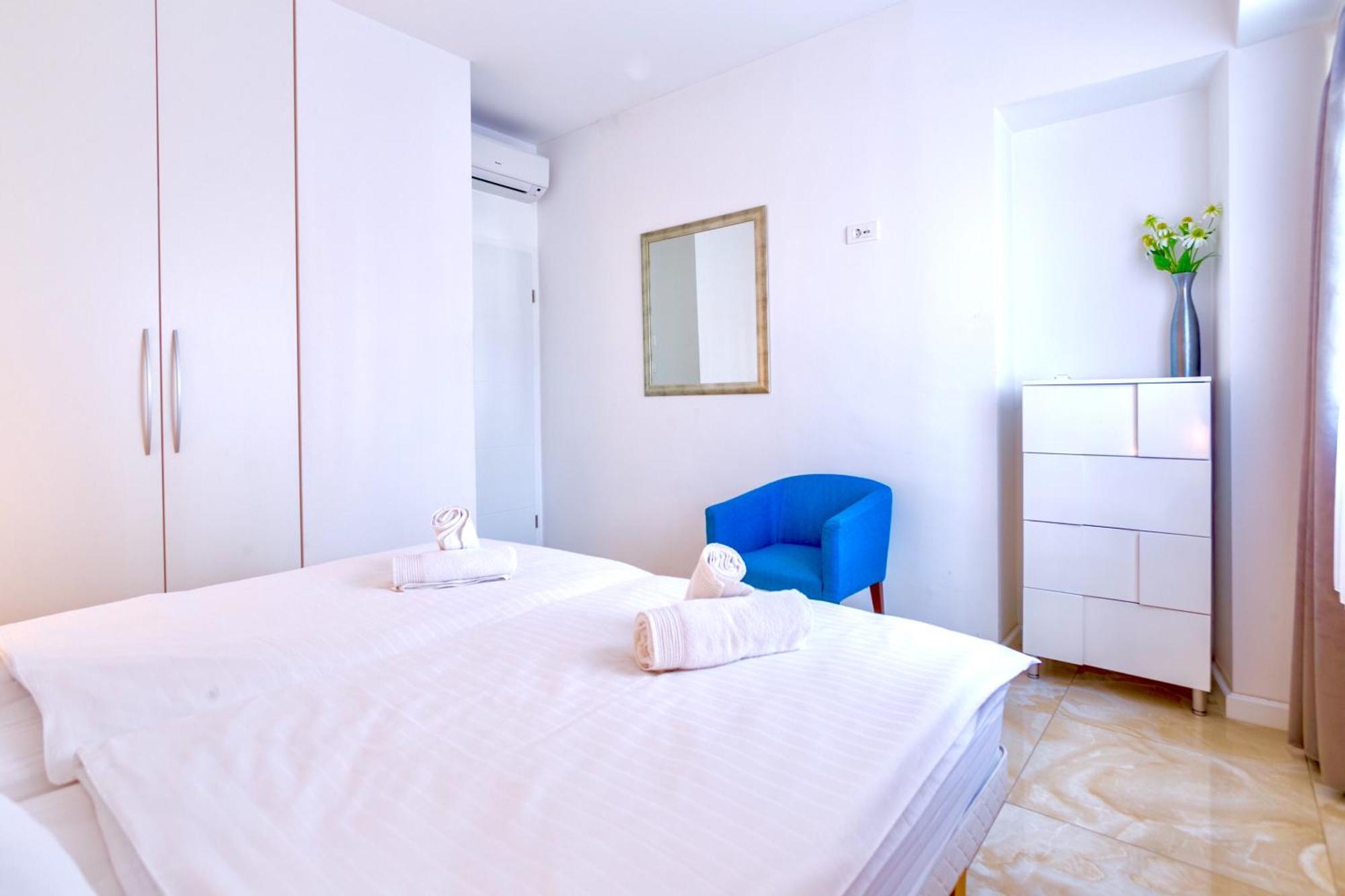 Apartments & Rooms Graso Apartment *