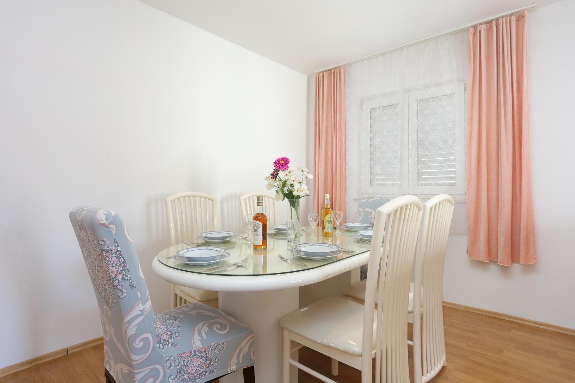 Family Friendly With A Swimming Pool - 21026 Appartement *