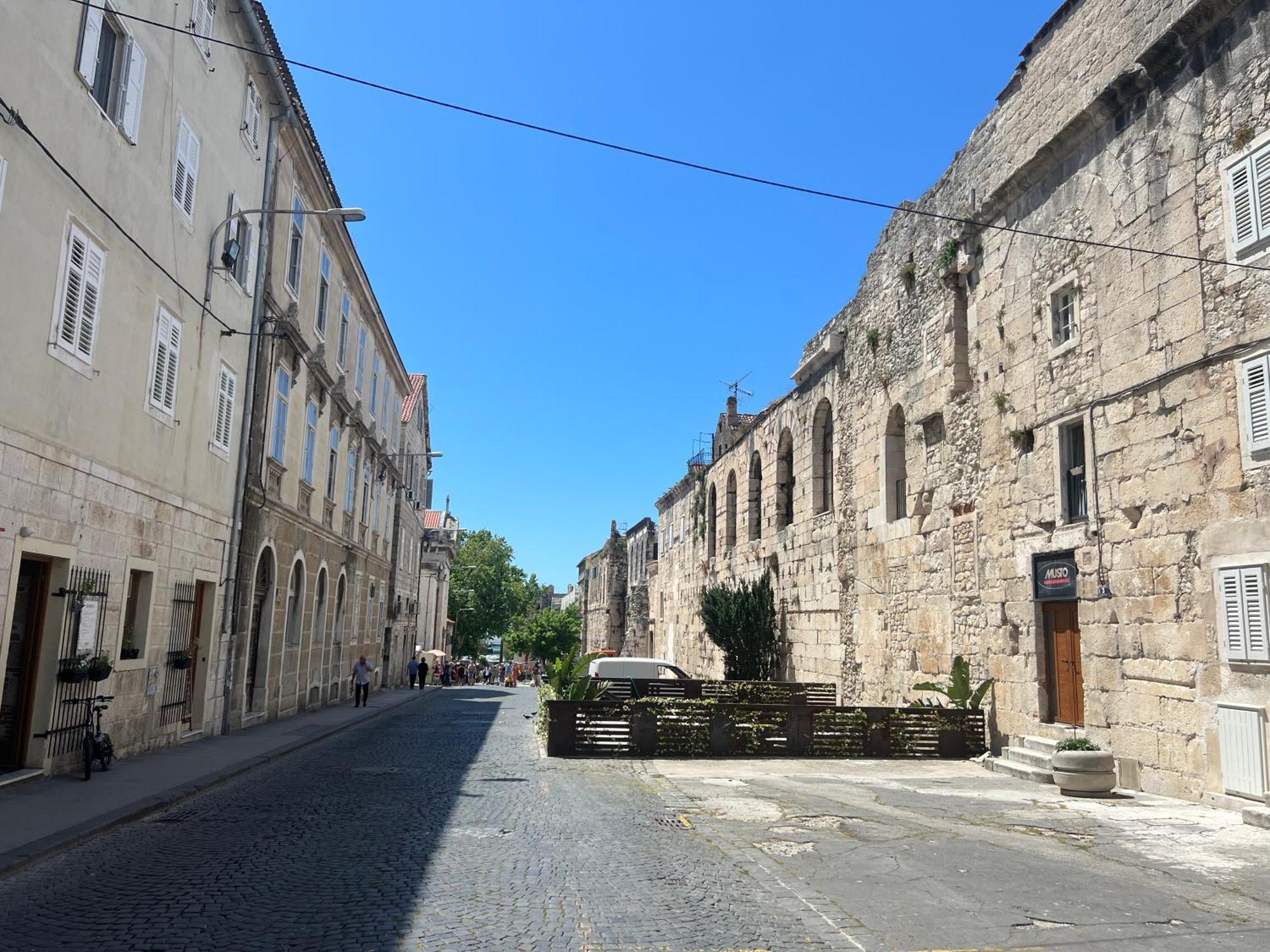 Emperor's Luxury - Unique Unesco Site