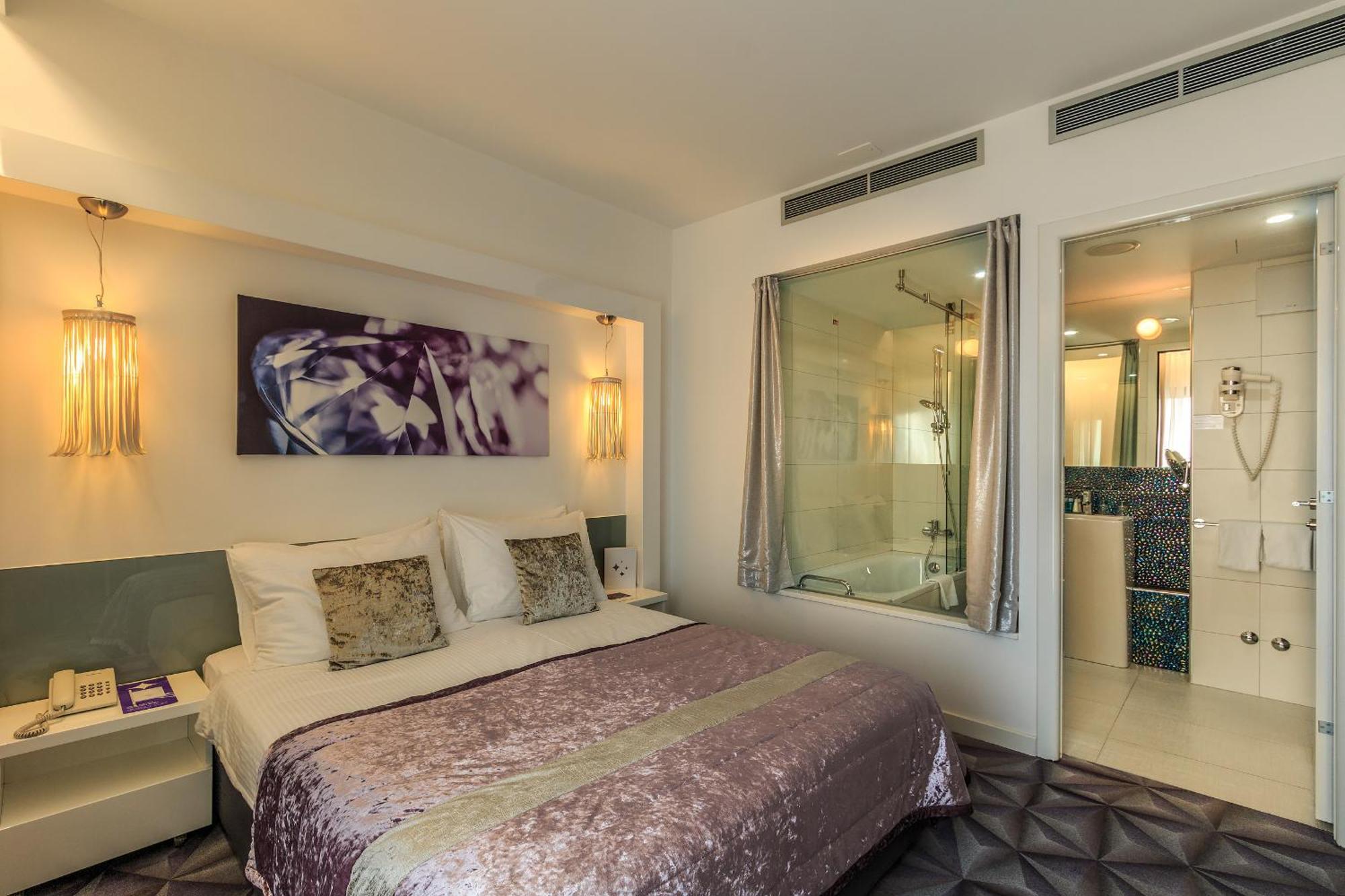 Hotel Luxe 4*