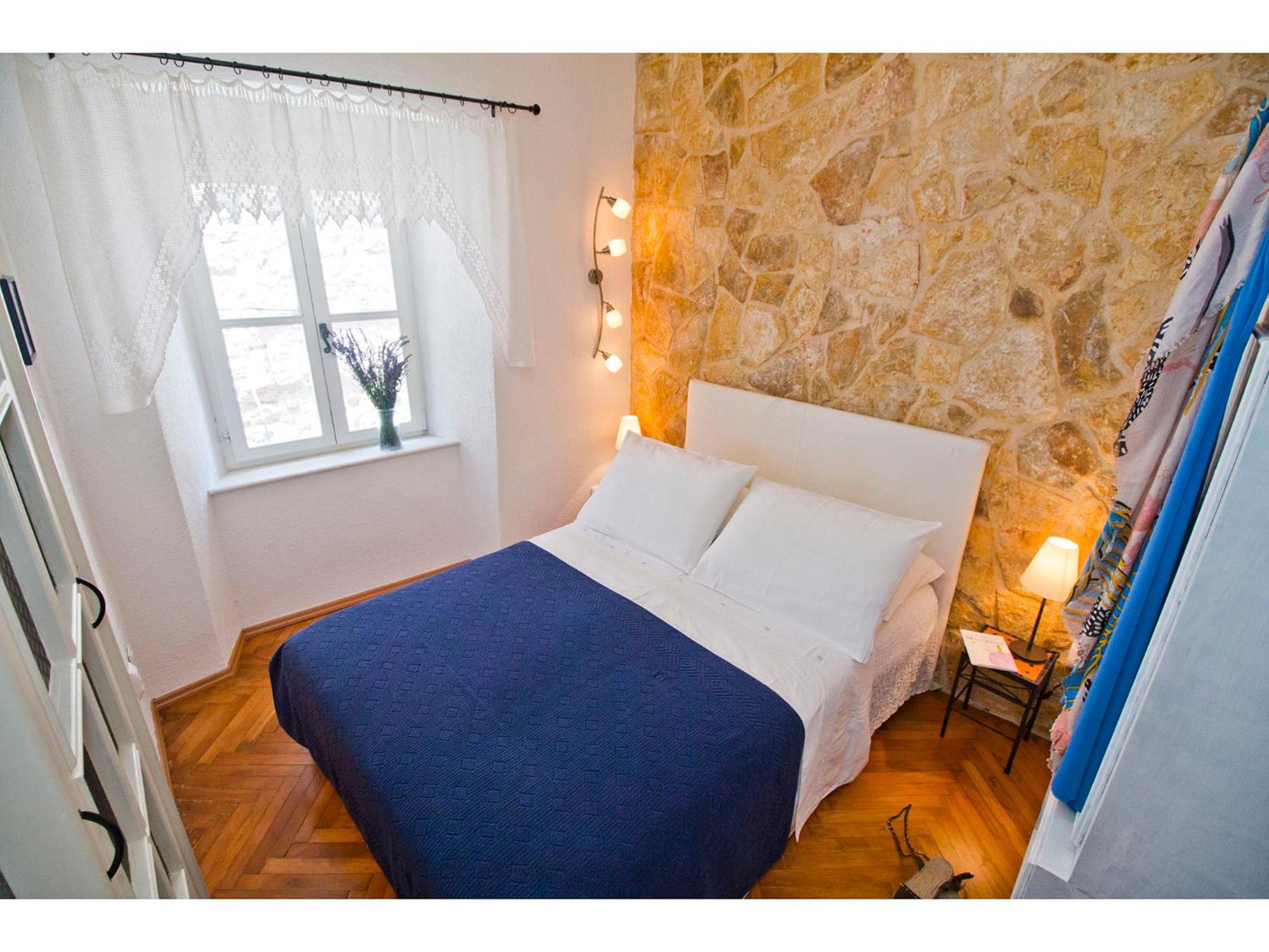 Peristil Loft Split