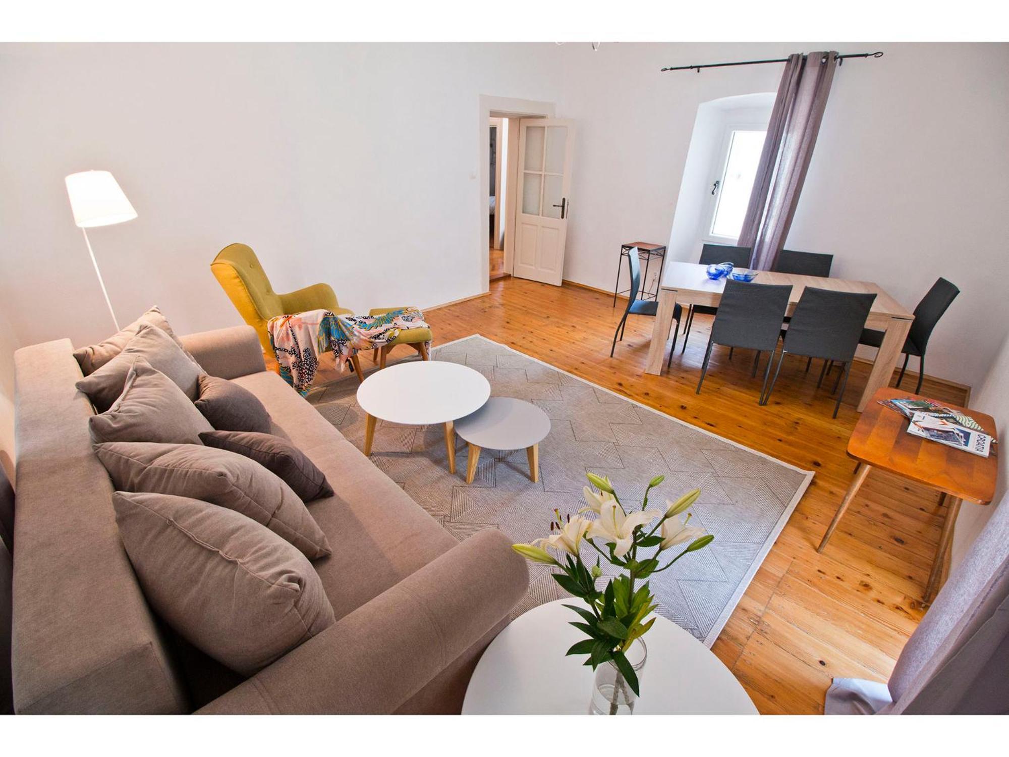 Peristil Loft