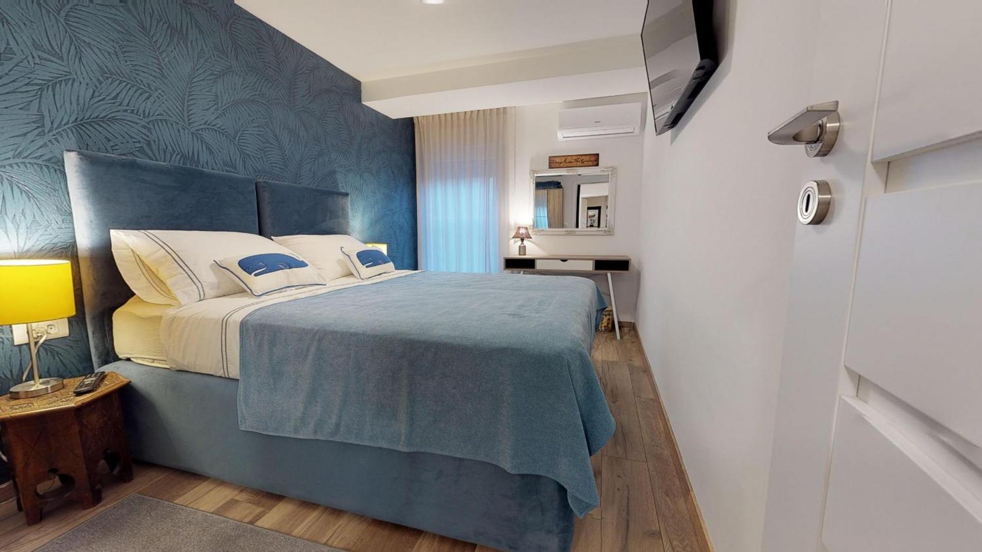 17 Ljubav Place Split