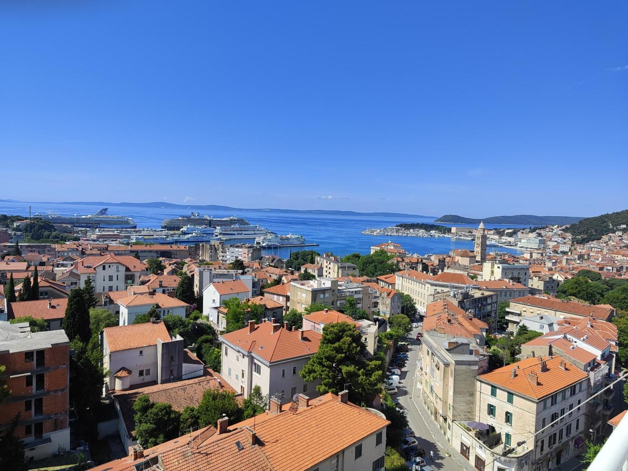 Astonishing View Apartment
