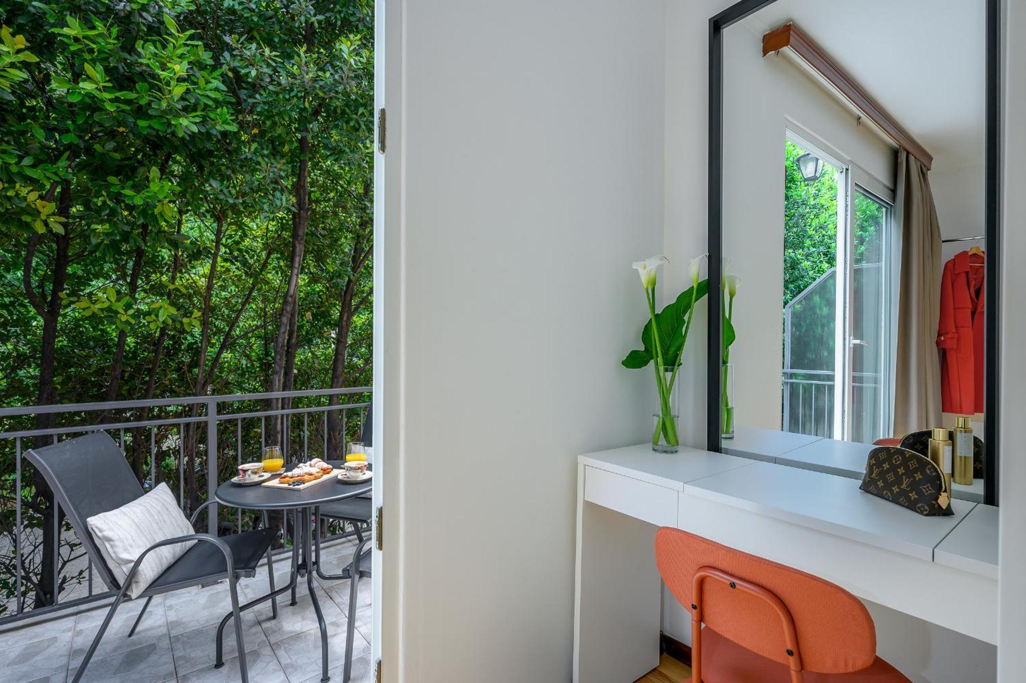 Yellow House With Private Parking Gasthof 4*