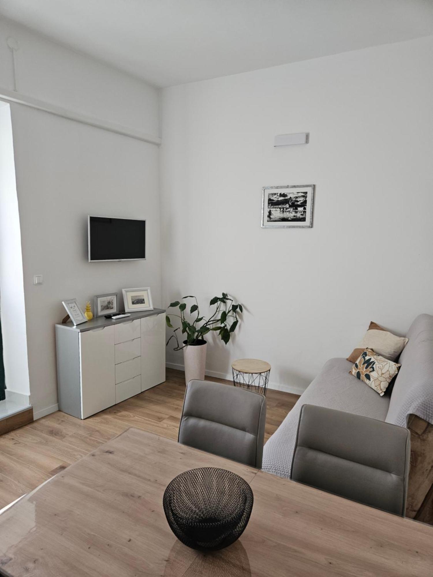 Marin Apartment