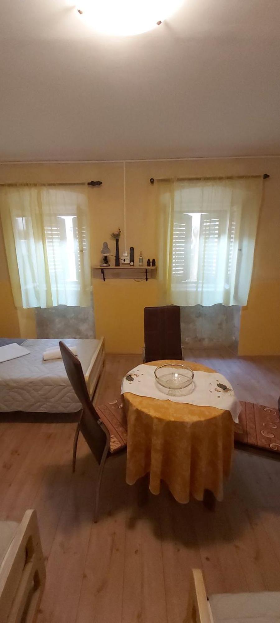 Room-ivann
