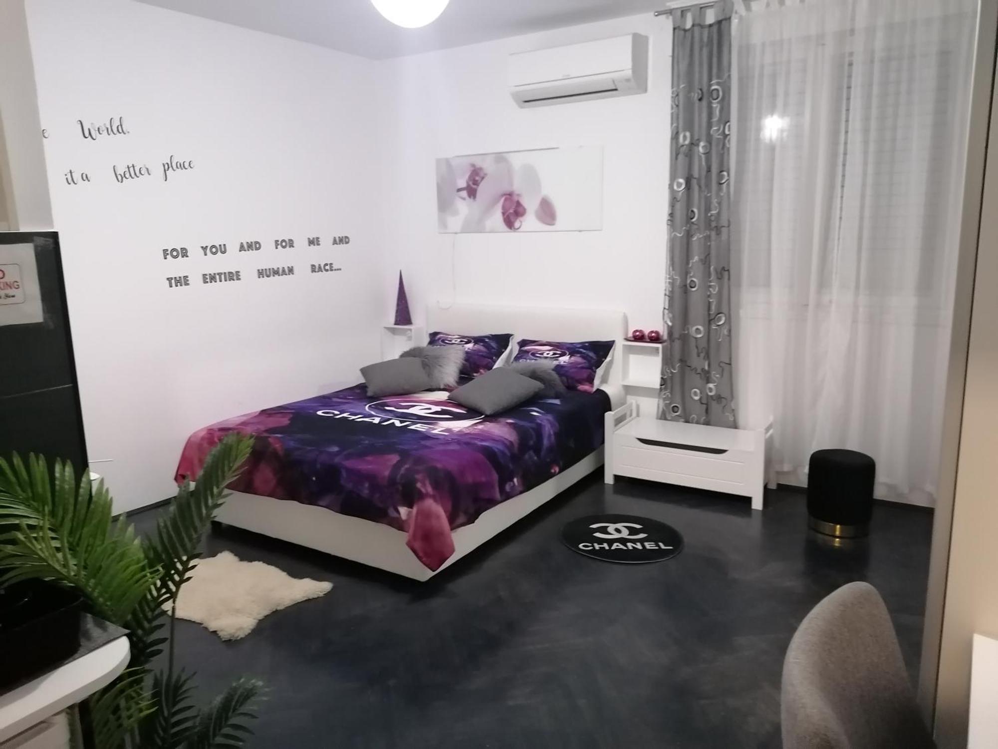 Russell's House In The Center & Apartamento Split