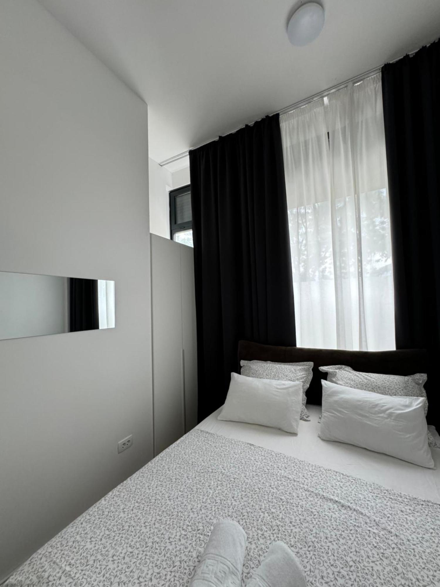 Two Bedroom N Apartman