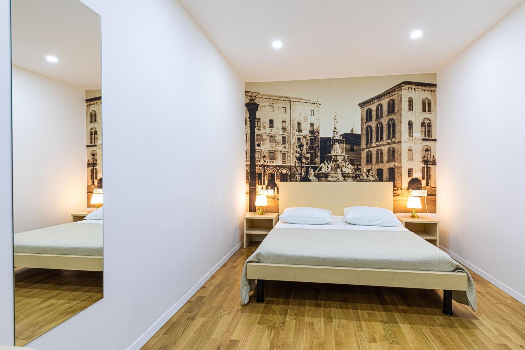Split City Rooms Split
