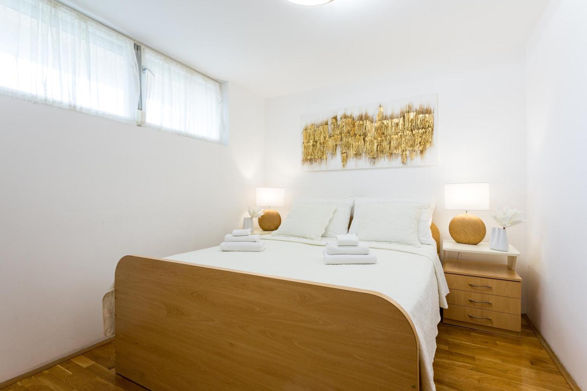 Marin Apartment Split
