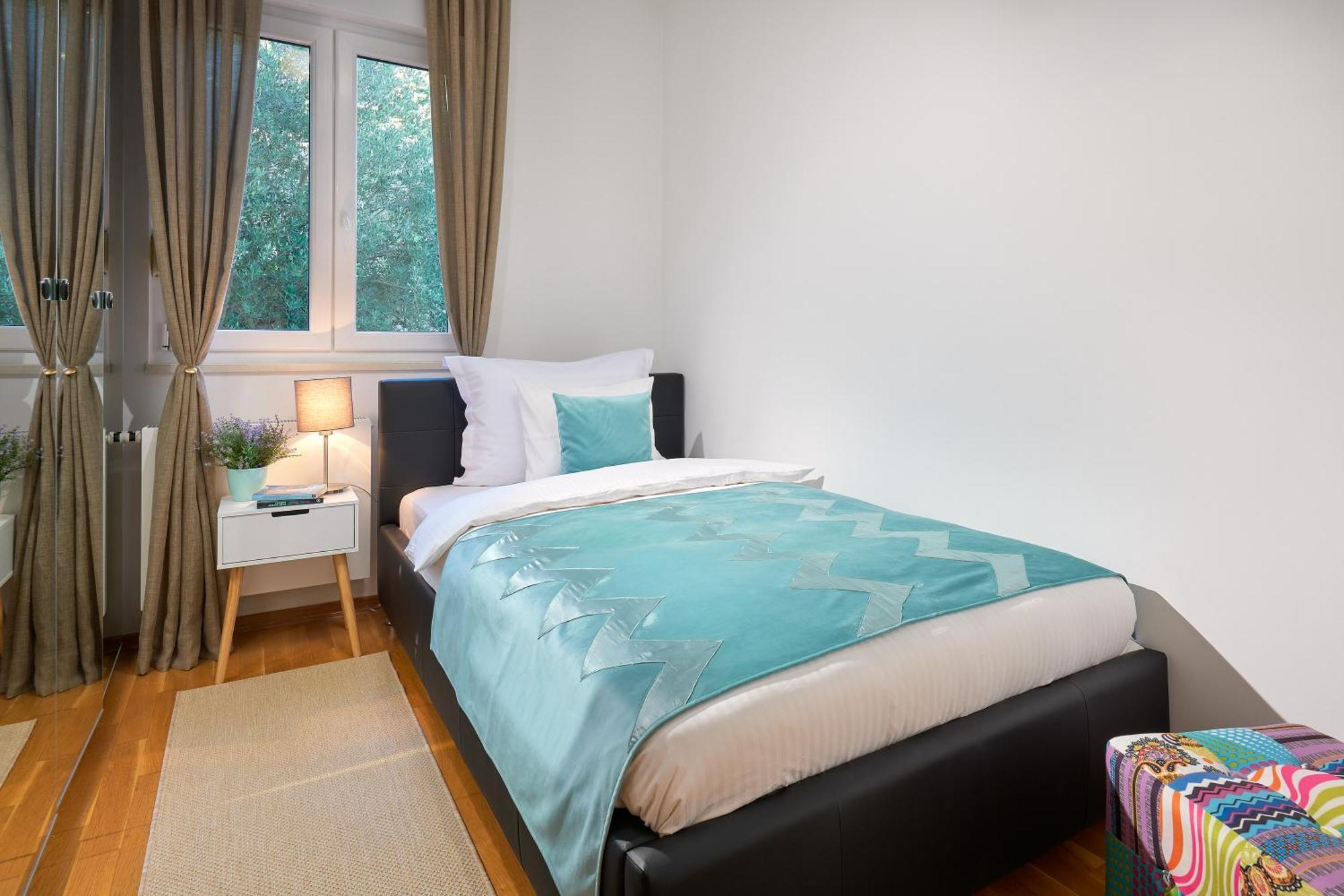 Sun Hills Apartment *