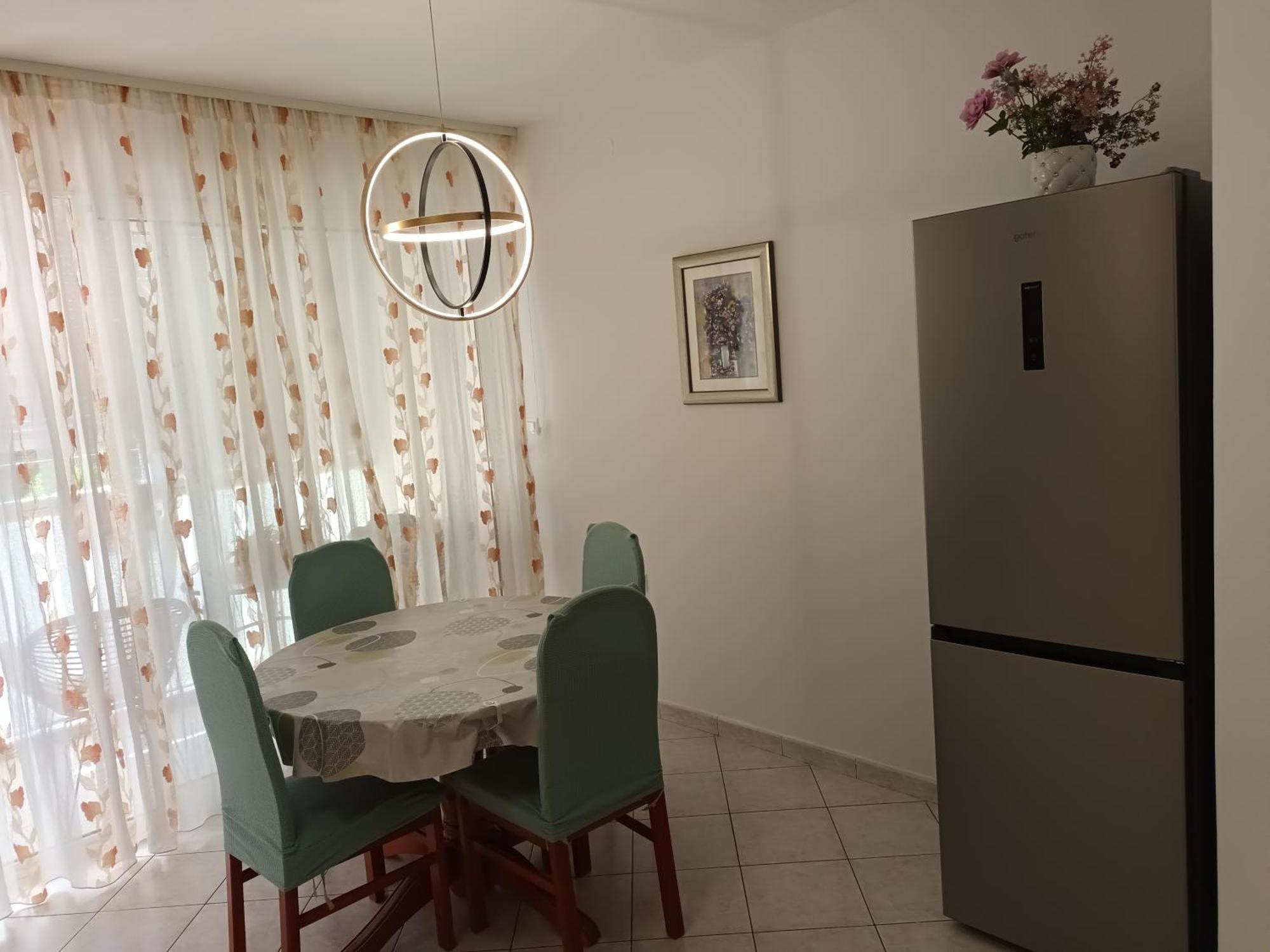 Leona Apartment-perfect For Four Apartment *