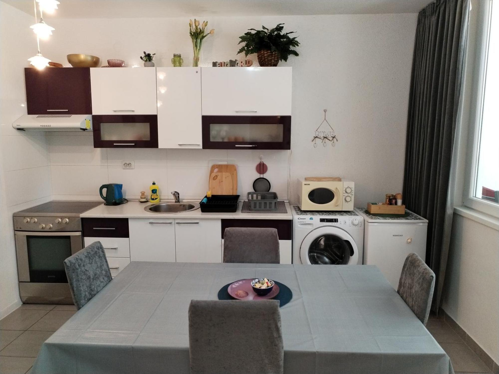 Suzana 2br With Balcony