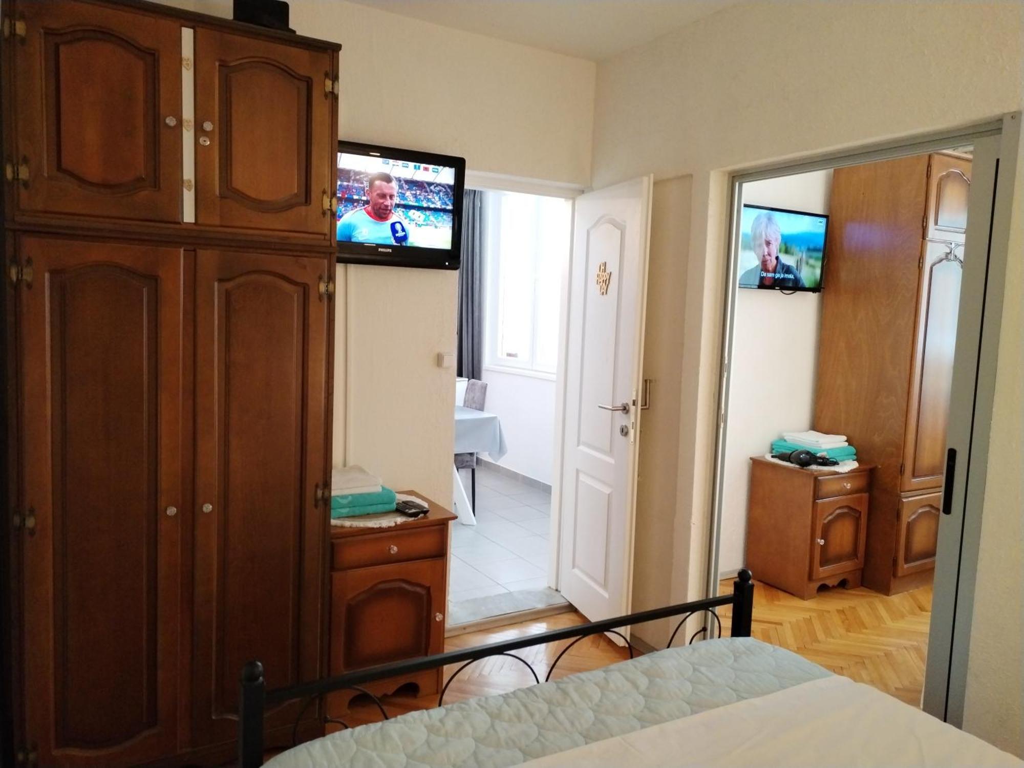 Apartment Suzana 2br With Balcony