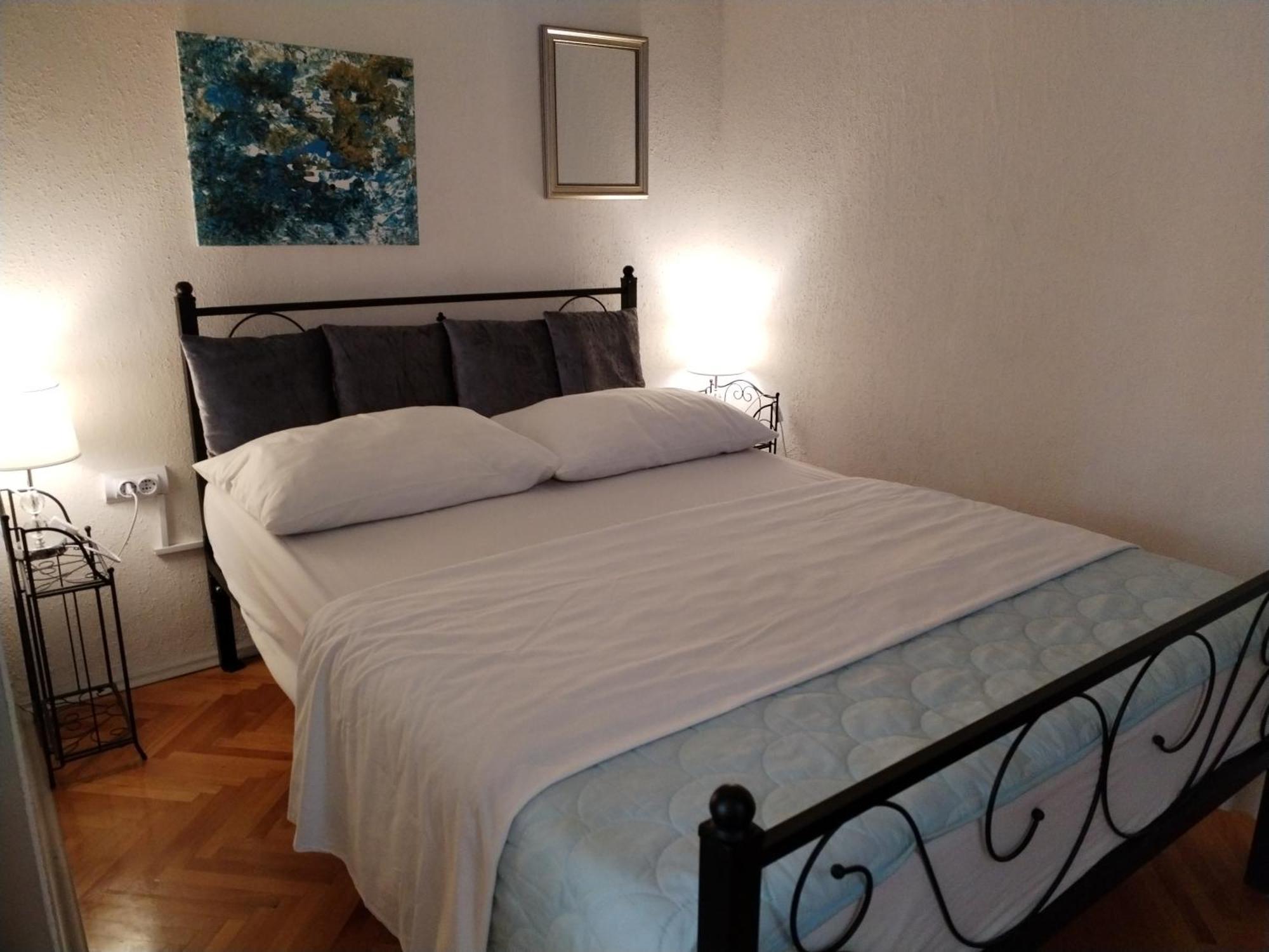 Apartment Suzana 2br With Balcony *