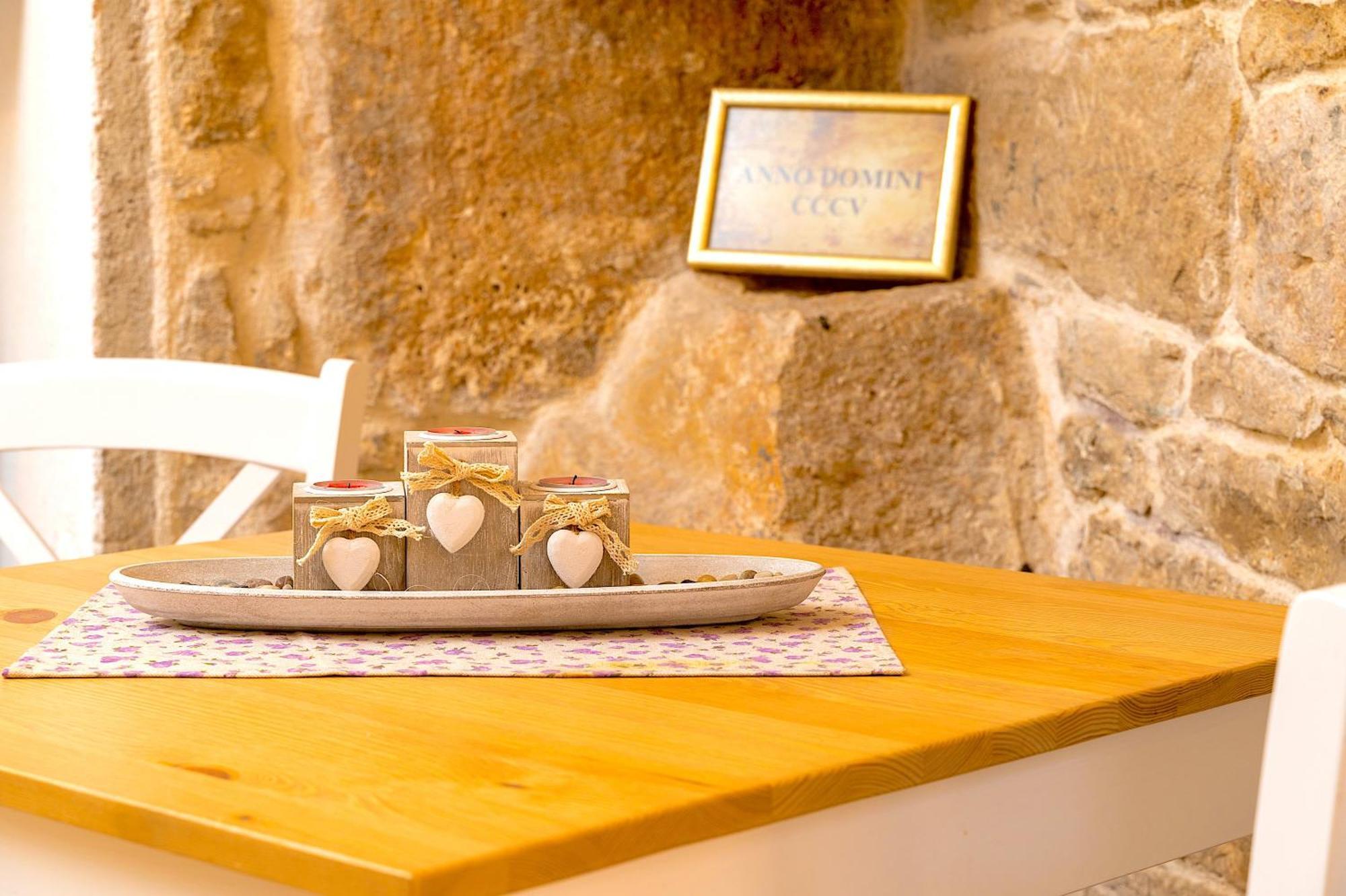 Luxe Diocletian Stones Centre Apartman *