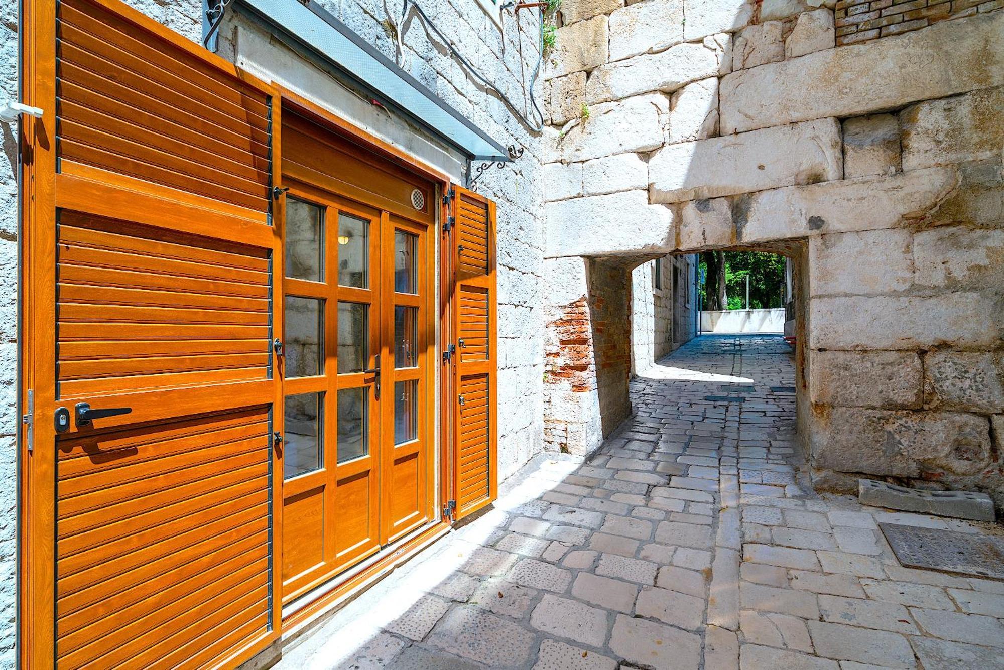 Luxe Diocletian Stones Centre Apartman