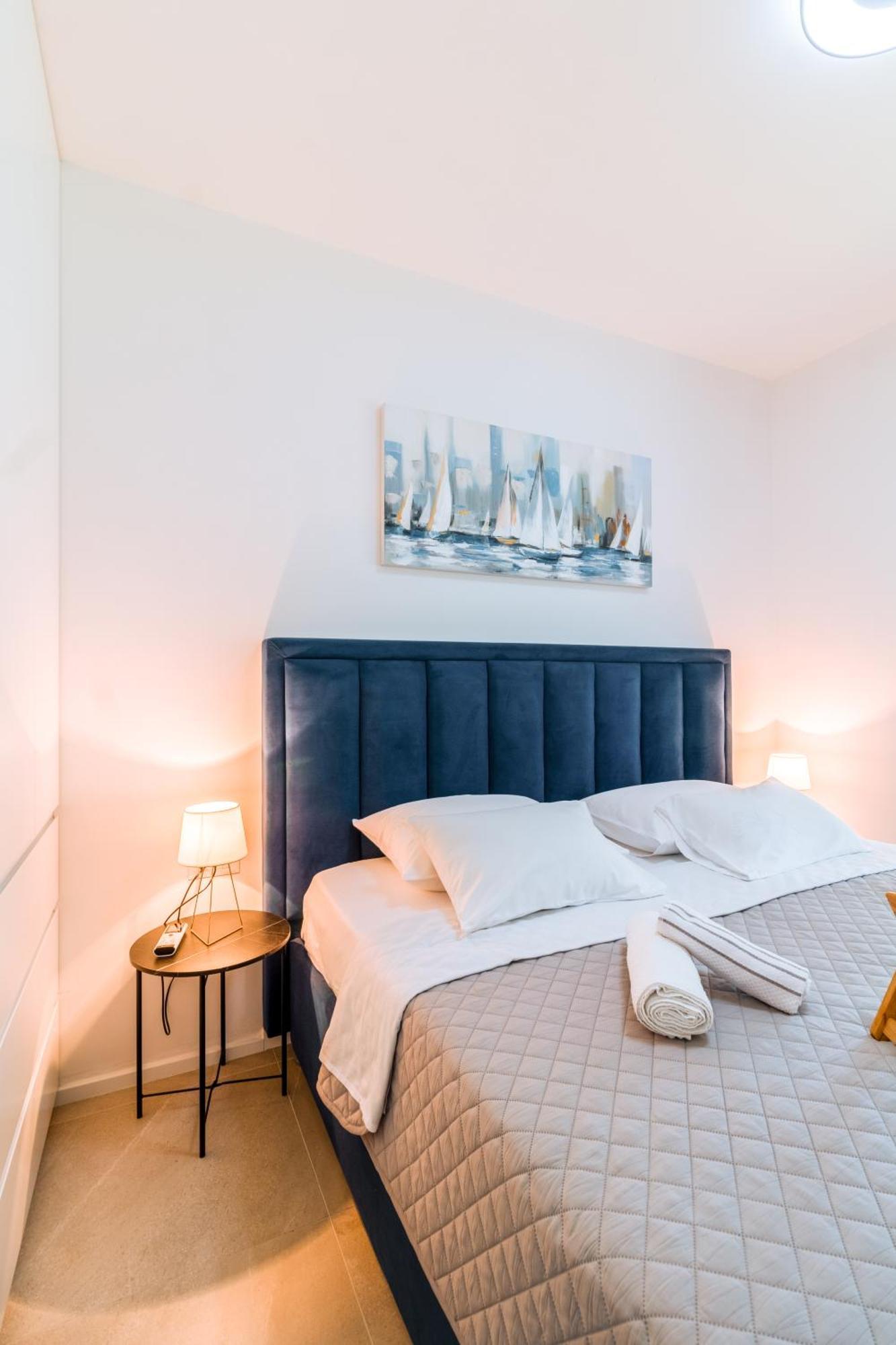 Apartment Design Split
