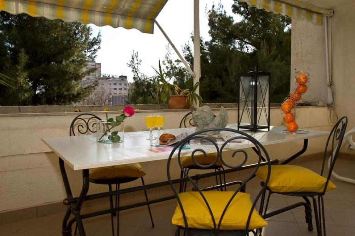 Spacious Three-bedroom With Balconies Apartment Split